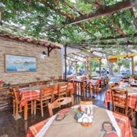 /customerDocs/images/avatars/45964/45964-FAMILY TAVERN-GREEK CUISINE-ΟΙΚΟΓΕΝΕΙΑΚΗ ΤΑΒΕΡΝΑ-HIRODION-CHORA-KOS-ΧΩΡΑ-ΚΩΣ-LOGO.jpg